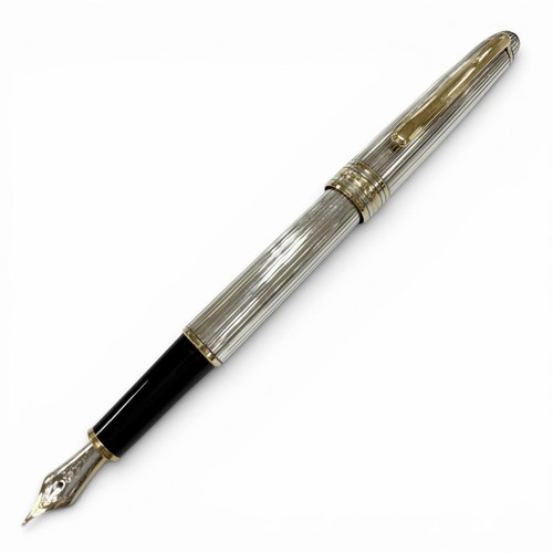 Grande penna stilografica